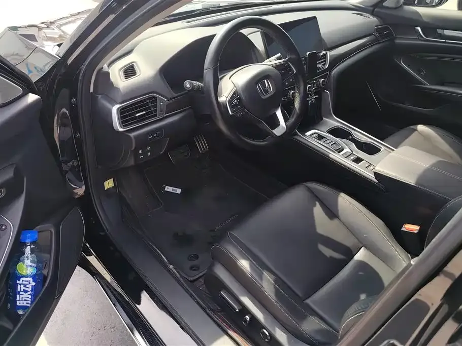 Honda Accord — фото 4