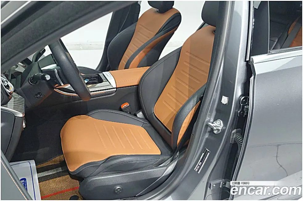 Mercedes-Benz C-Class 2023 из KR, фото 2