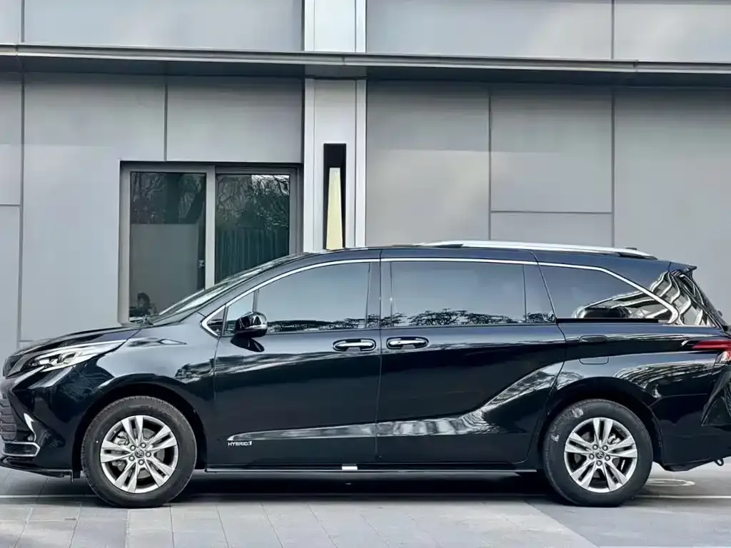 Toyota Sienna 2022 из CN, фото 6