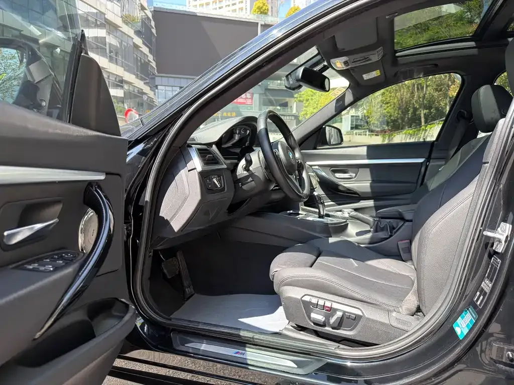 BMW 3 Series GT 2021 из CN, фото 4