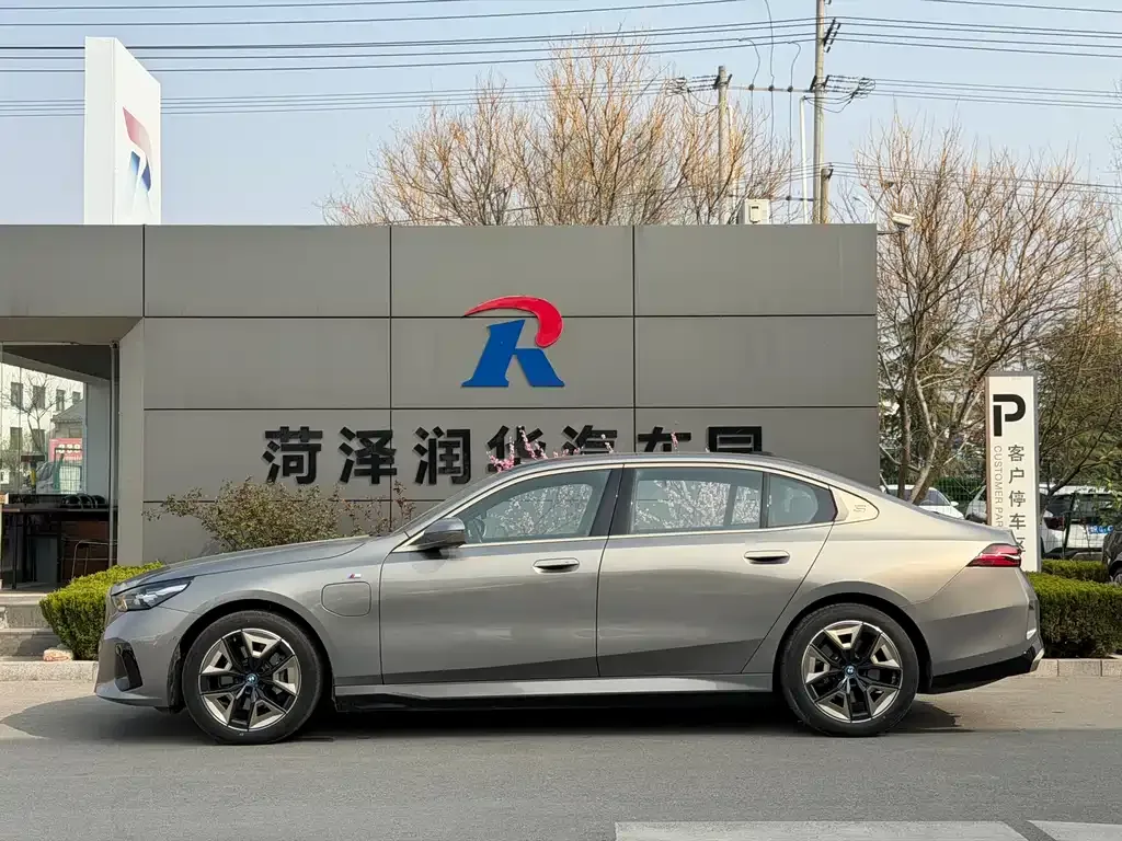 BMW i5 2025 из CN, фото 10