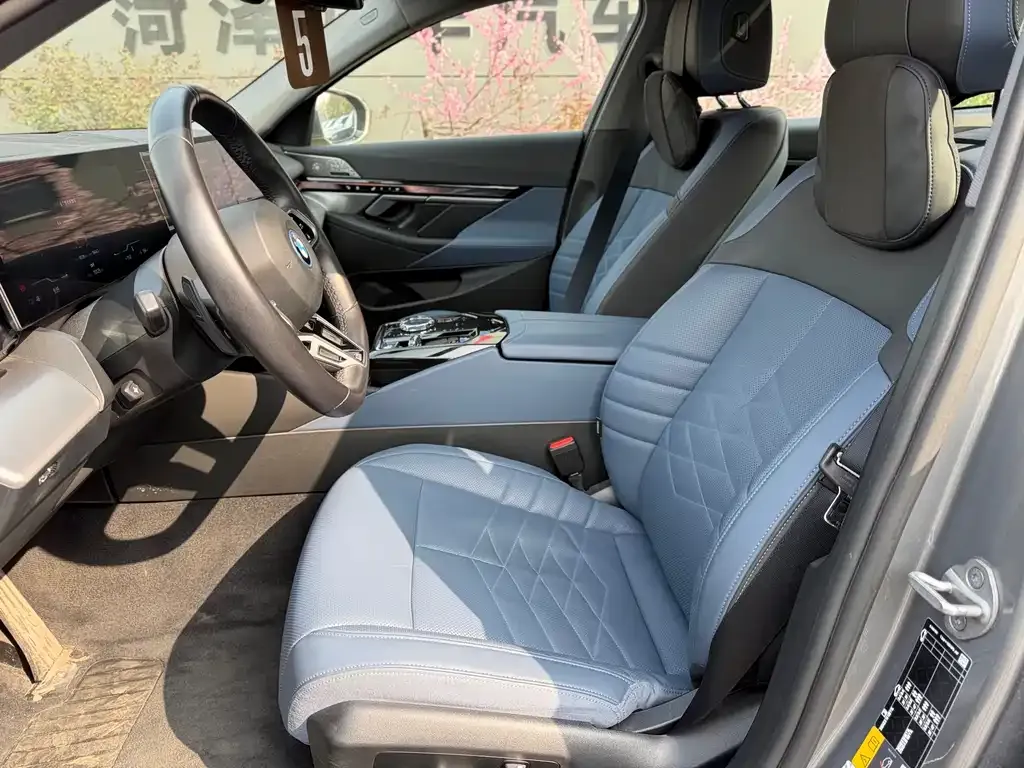 BMW i5 2025 из CN, фото 7