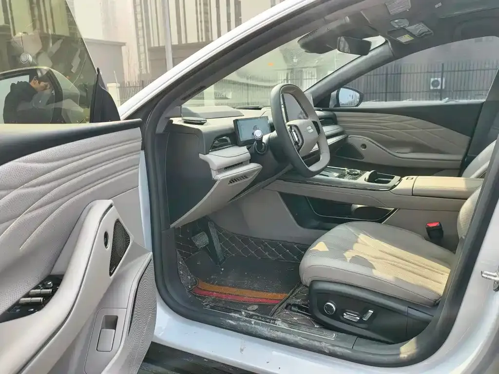 Geely Galaxy Xingyao 8 2025 из CN, фото 7