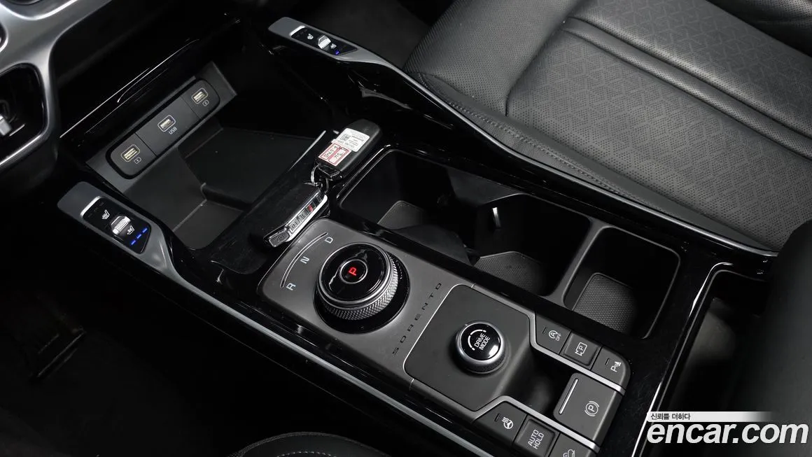 Kia Sorento — фото 9