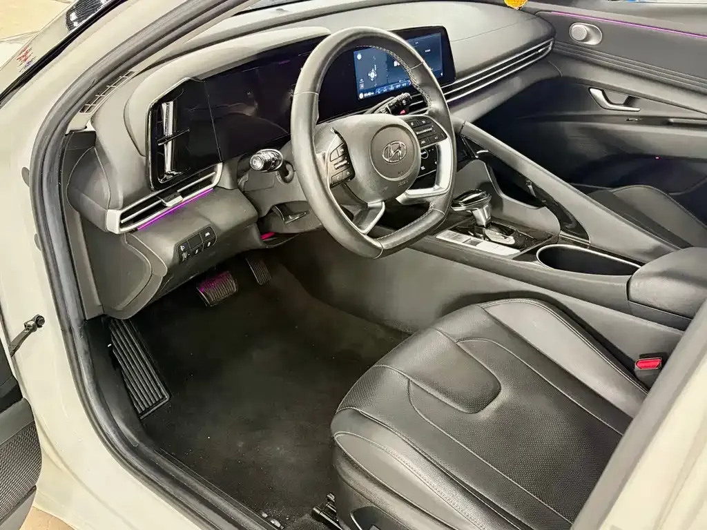 Hyundai Elantra 2021 из CN, фото 8