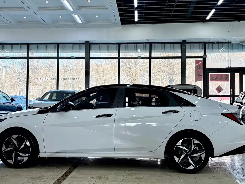 Hyundai Elantra 2021 из CN, фото 4