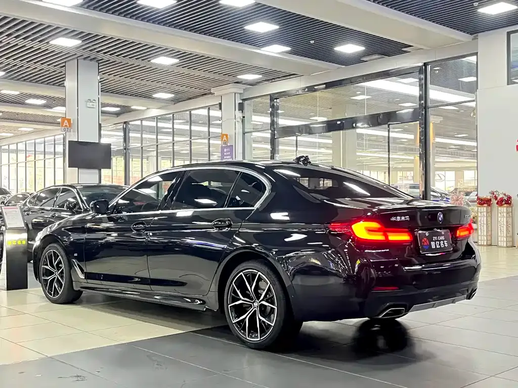 BMW 5 Series — фото 2