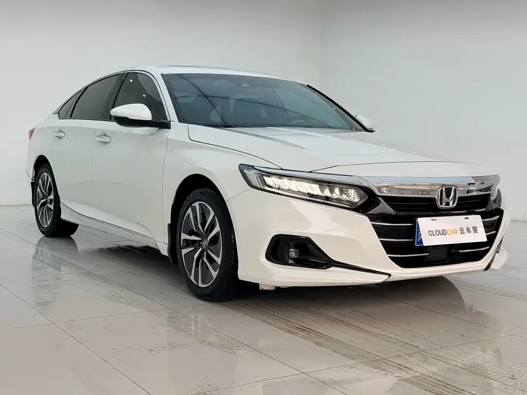 Honda Accord — фото 7