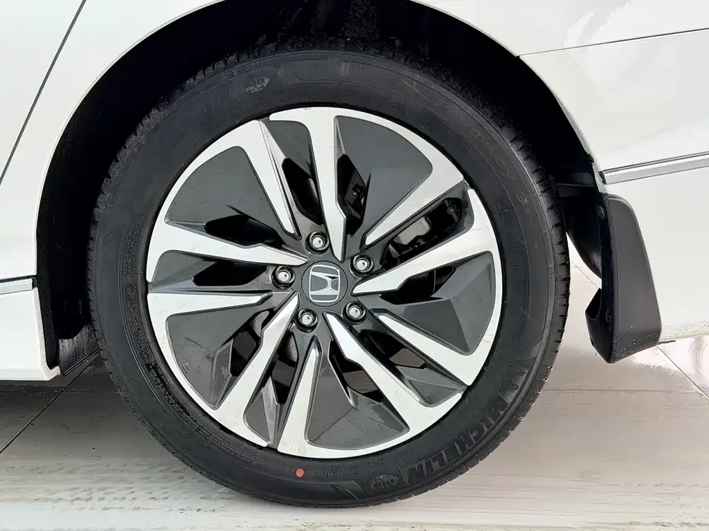 Honda Accord — фото 5