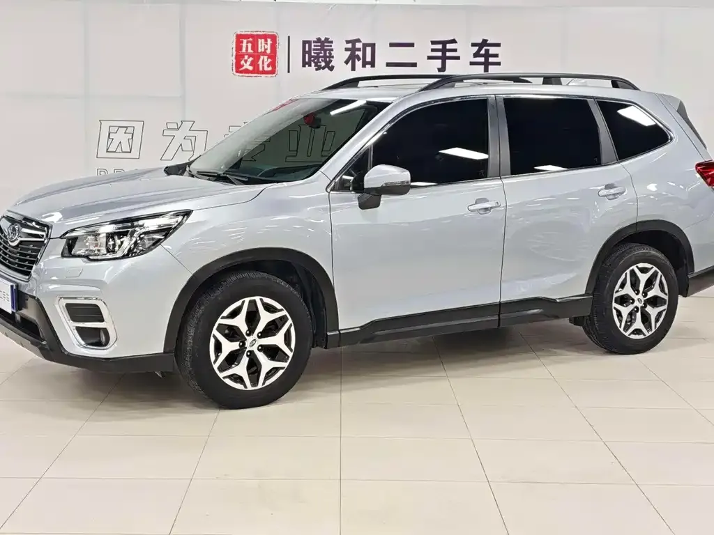 Subaru Forester — фото 1