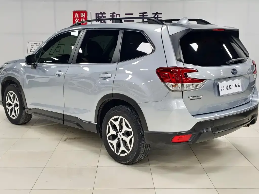 Subaru Forester — фото 6
