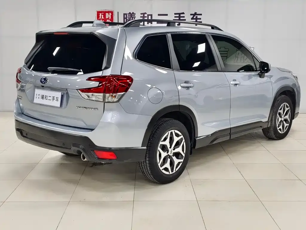 Subaru Forester — фото 4