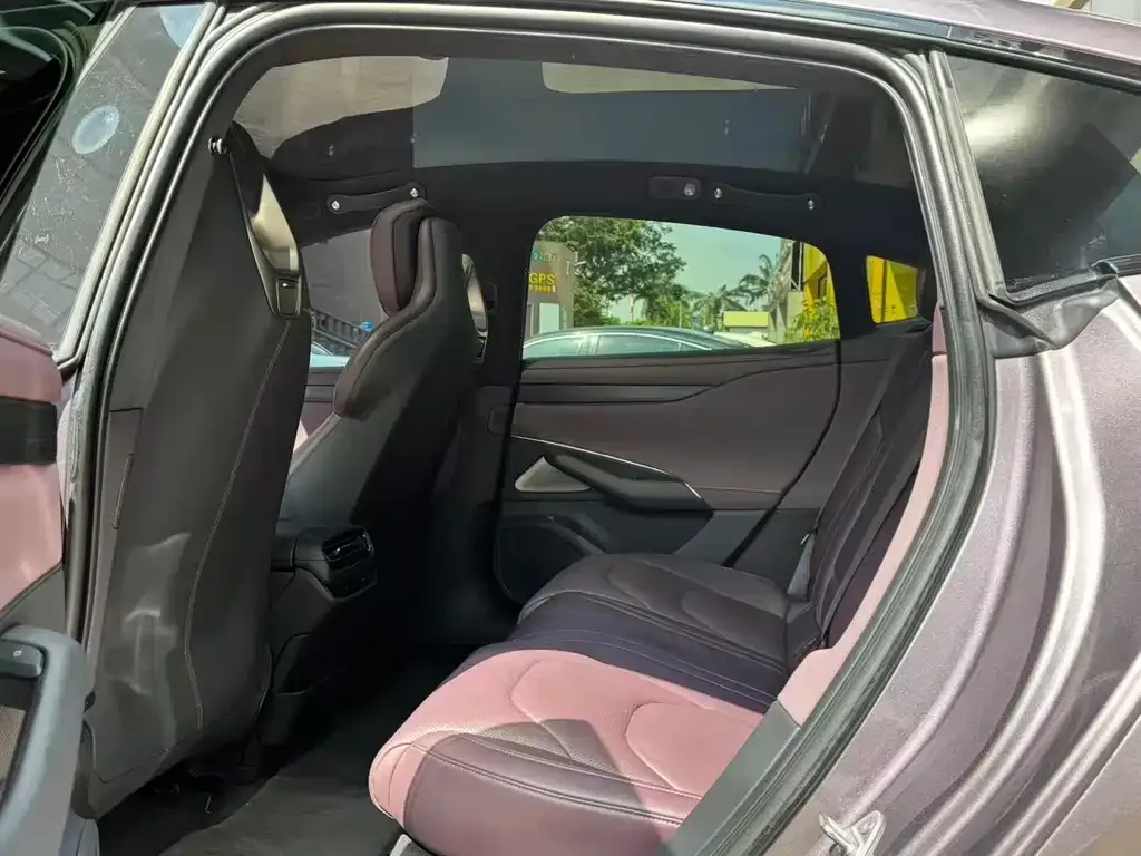 Xiaomi SU7 — фото 2