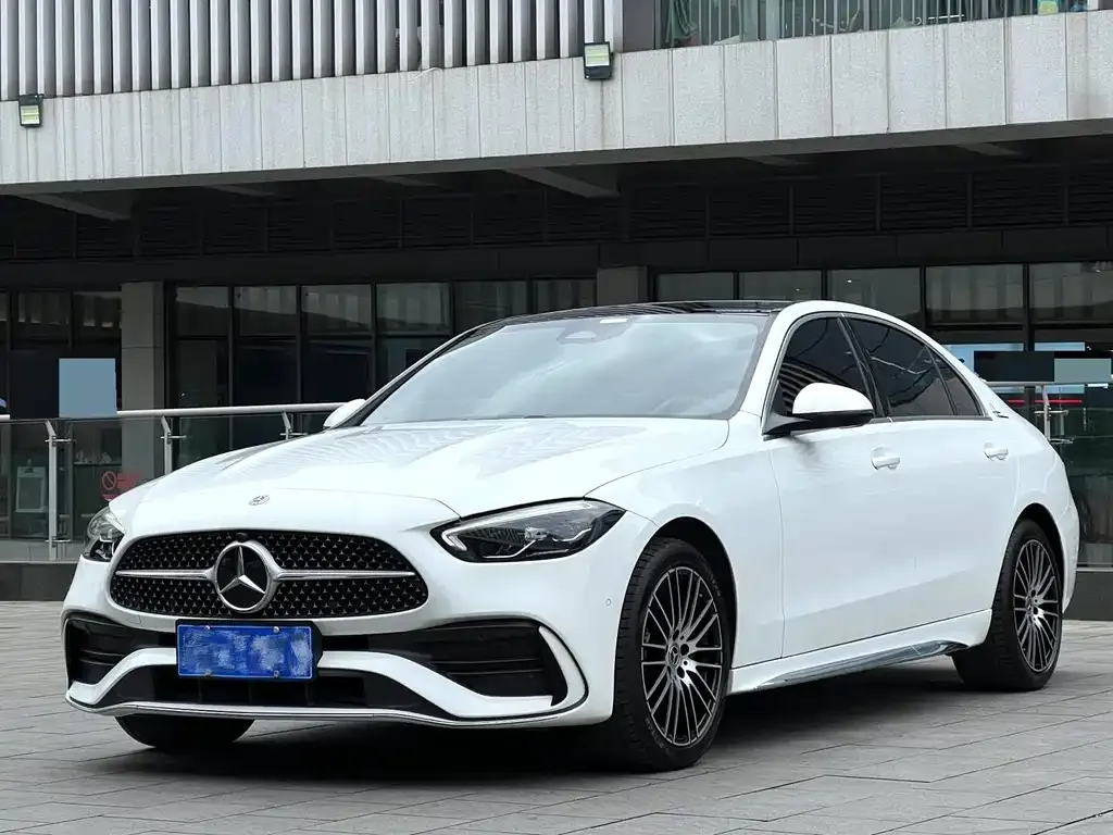 Mercedes-Benz C-Class — фото 1