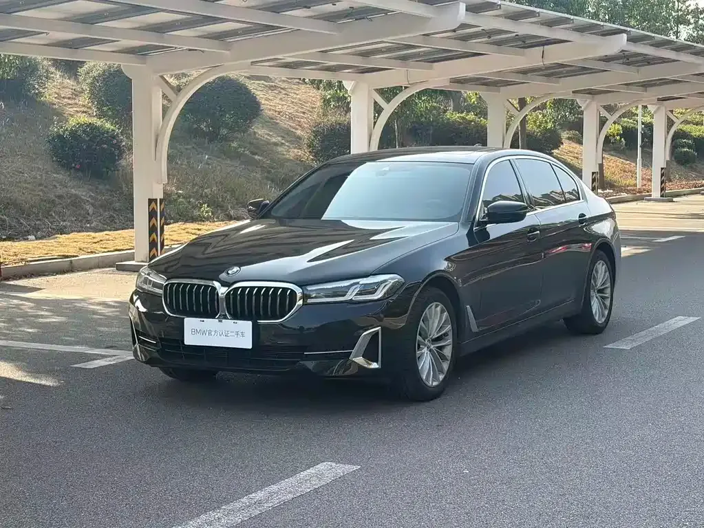 BMW 5 Series — фото 1