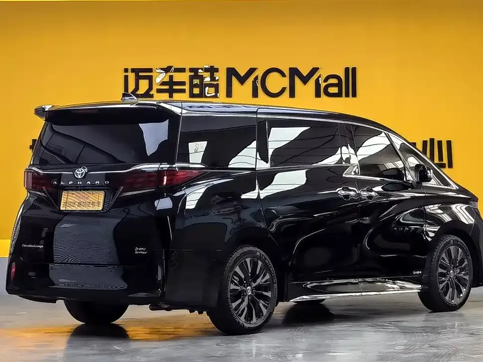 Toyota Alphard — фото 6