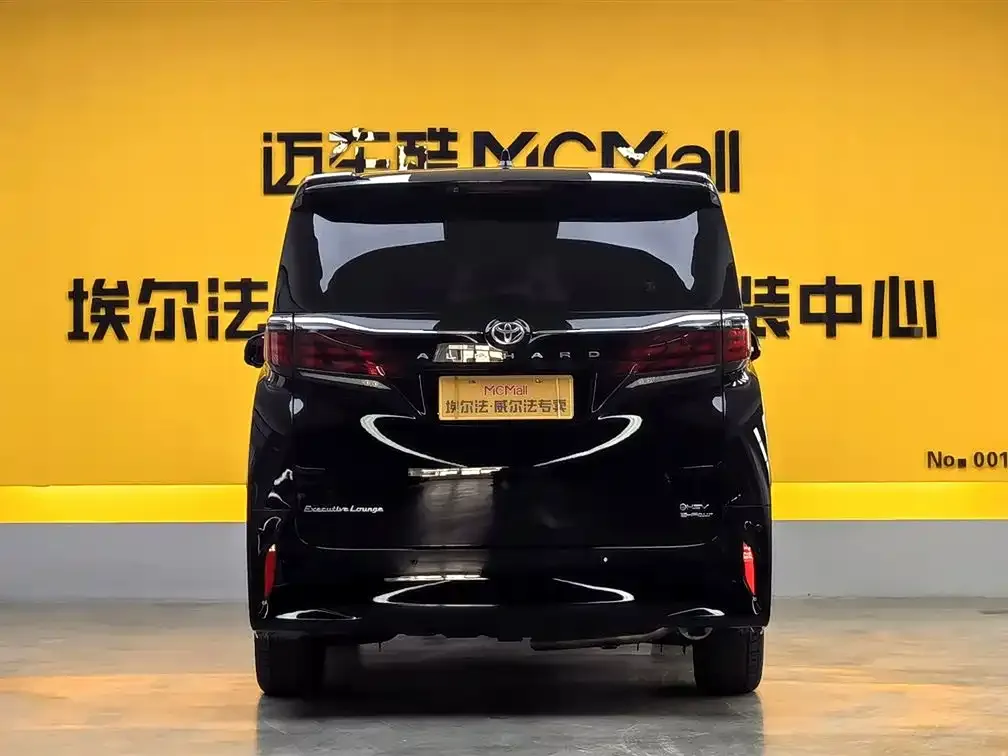 Toyota Alphard — фото 3