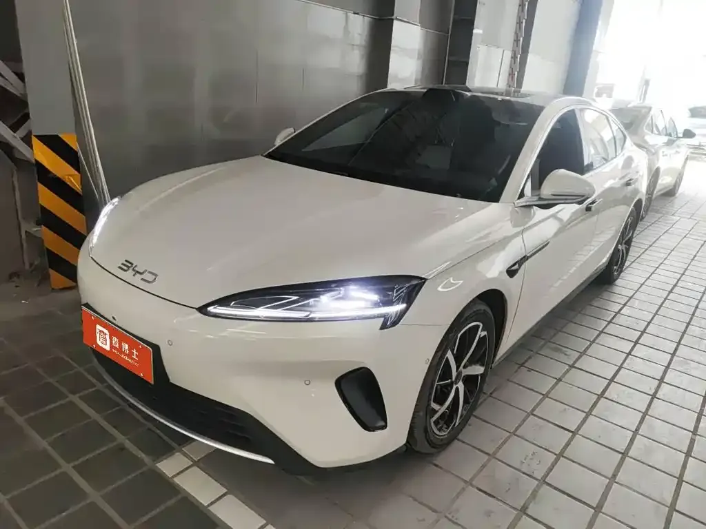 BYD Seal 07 DM-i — фото 1