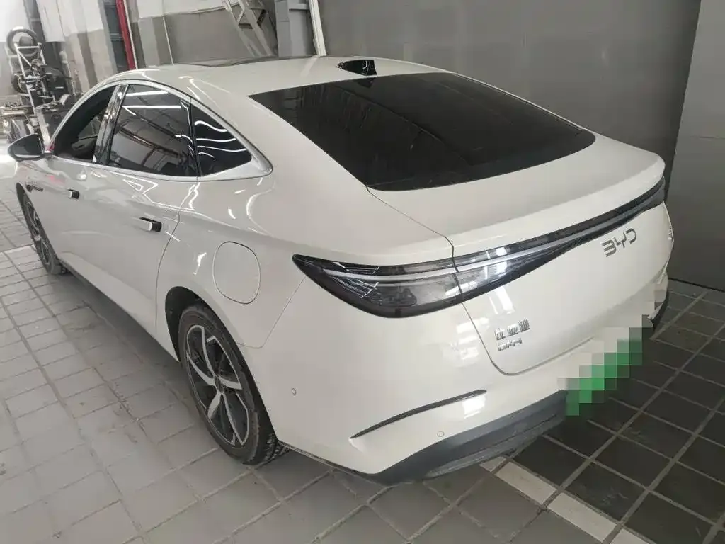 BYD Seal 07 DM-i — фото 9