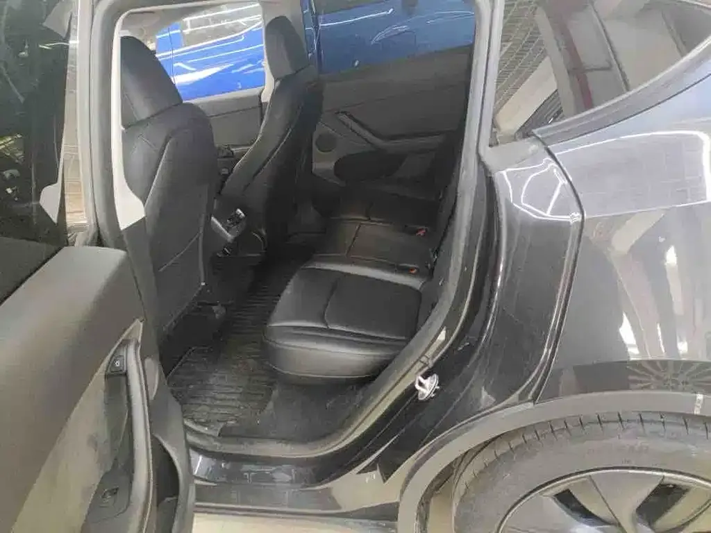 Tesla Model Y 2024 из CN, фото 4