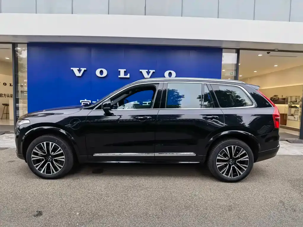 Volvo XC90 PHEV — фото 8