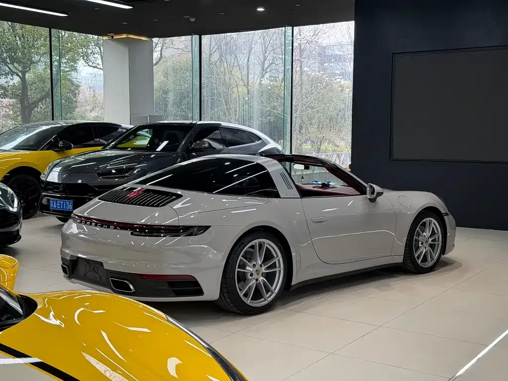 Porsche 911 2022 из CN, фото 3