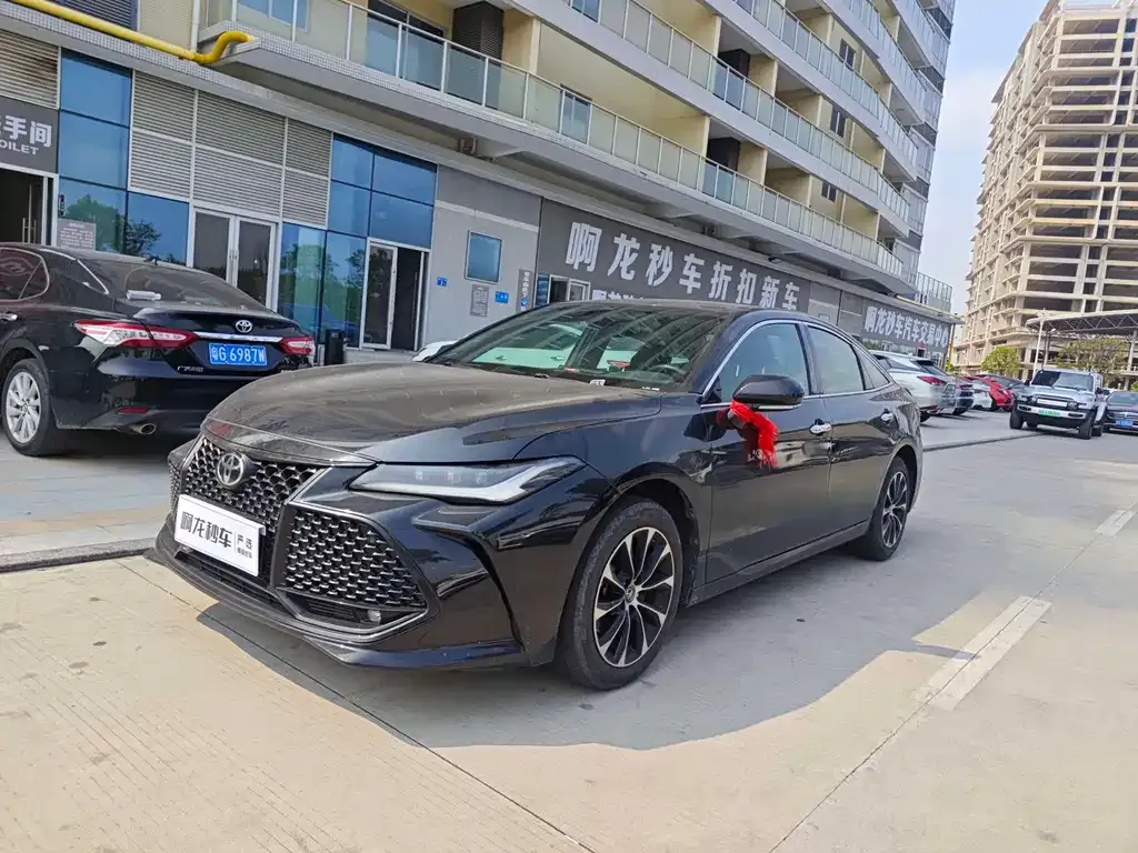 Toyota Avalon 2022 из CN, фото 1