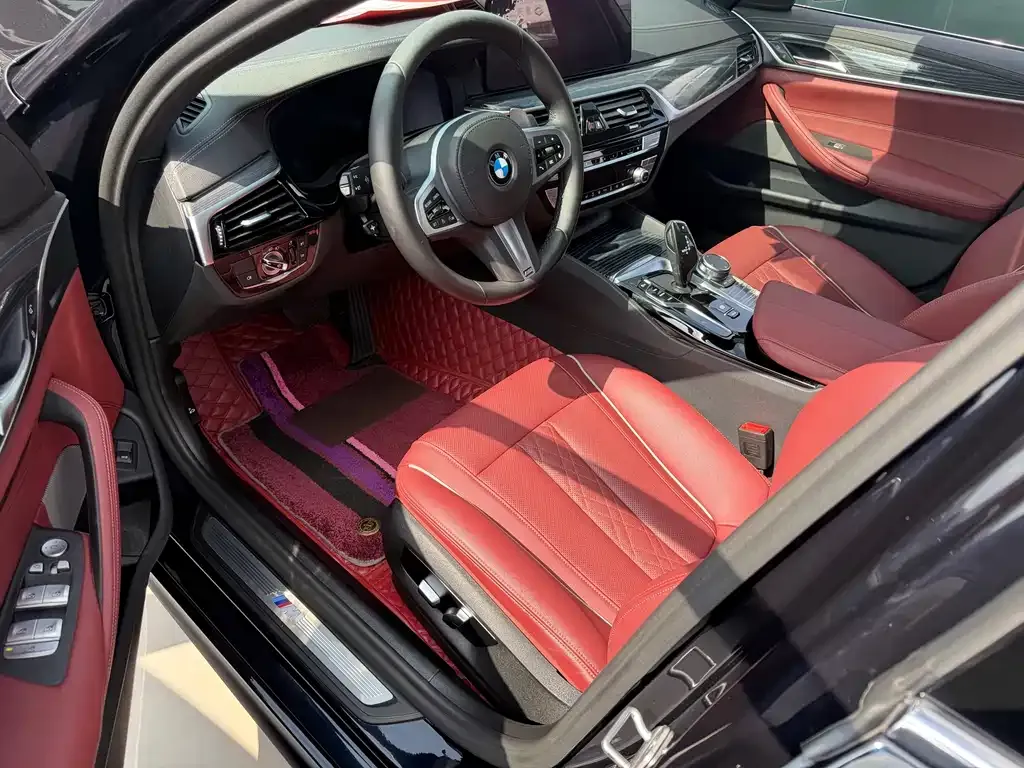 BMW 5 Series — фото 10