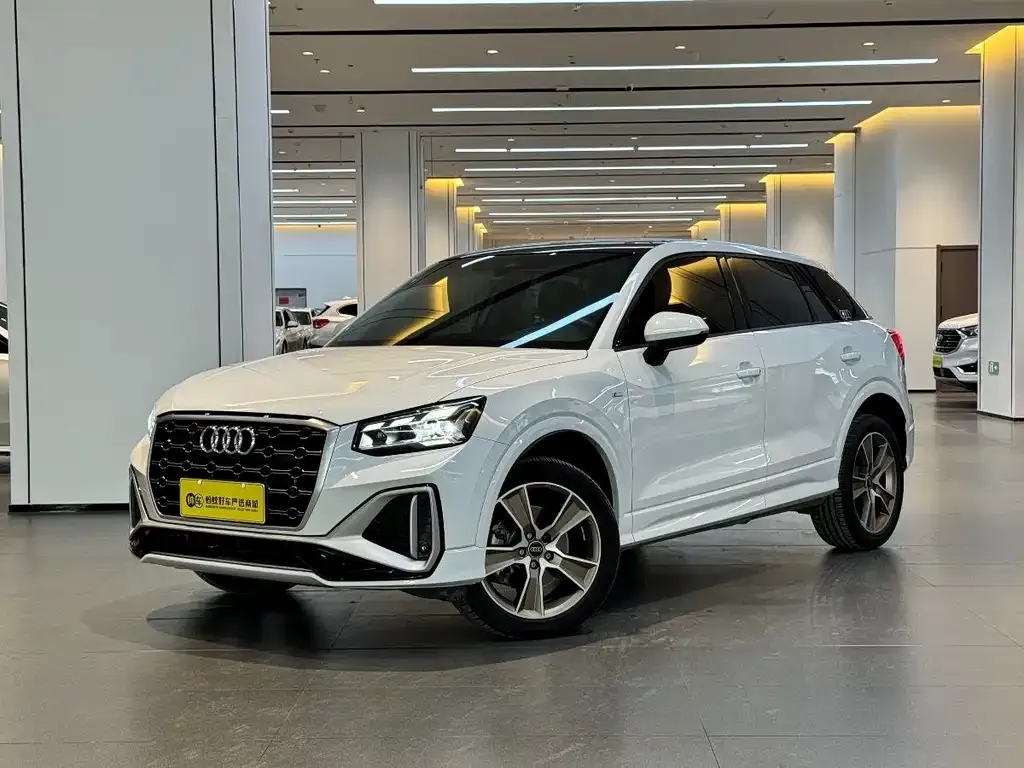Audi Q2L 2024 из CN, фото 1