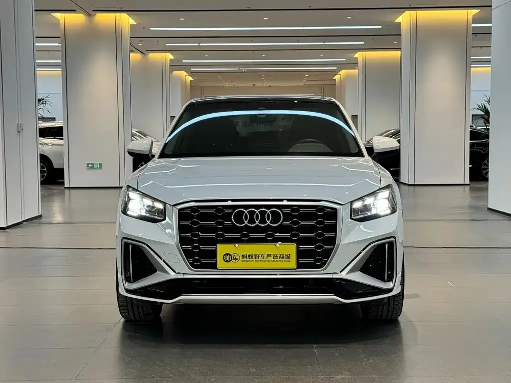 Audi Q2L 2024 из CN, фото 3