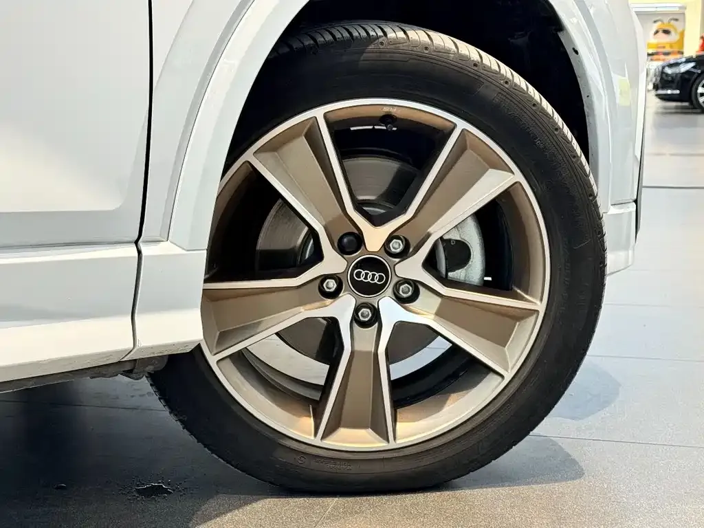 Audi Q2L 2024 из CN, фото 6