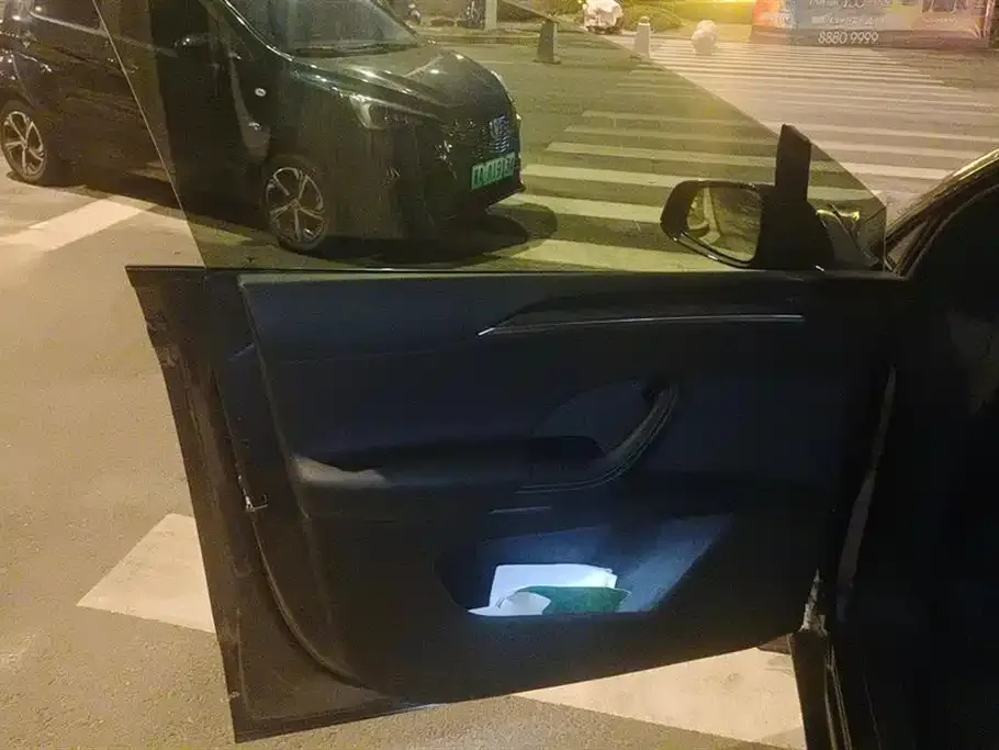Tesla Model X 2023 из CN, фото 5