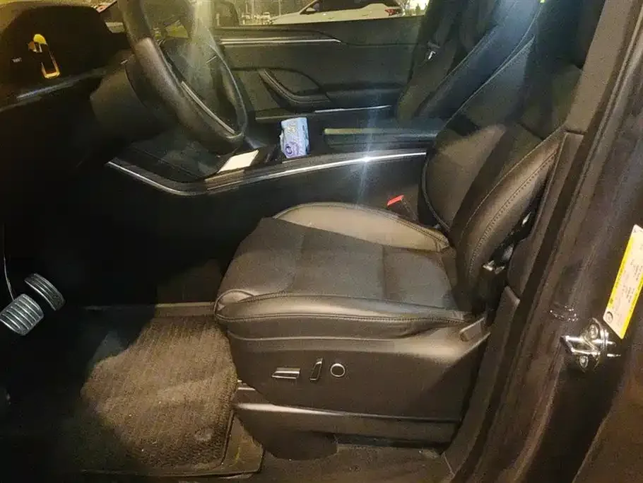 Tesla Model X 2023 из CN, фото 9