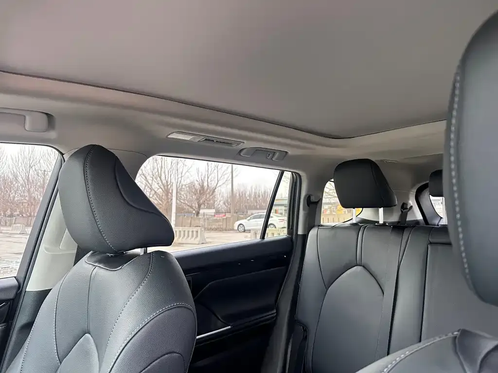 Toyota Highlander 2023 из CN, фото 3