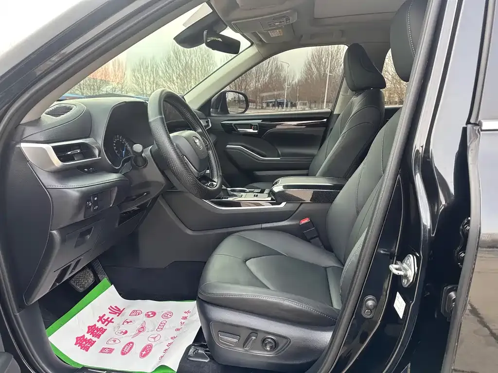 Toyota Highlander 2023 из CN, фото 6
