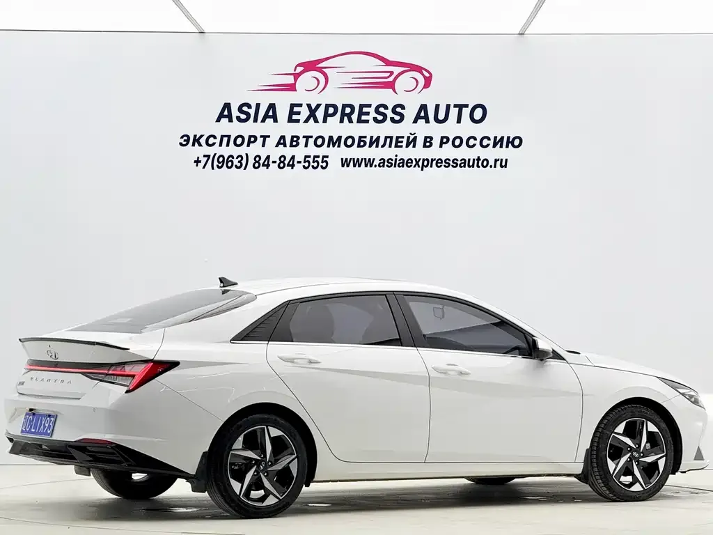 Hyundai Elantra — фото 9