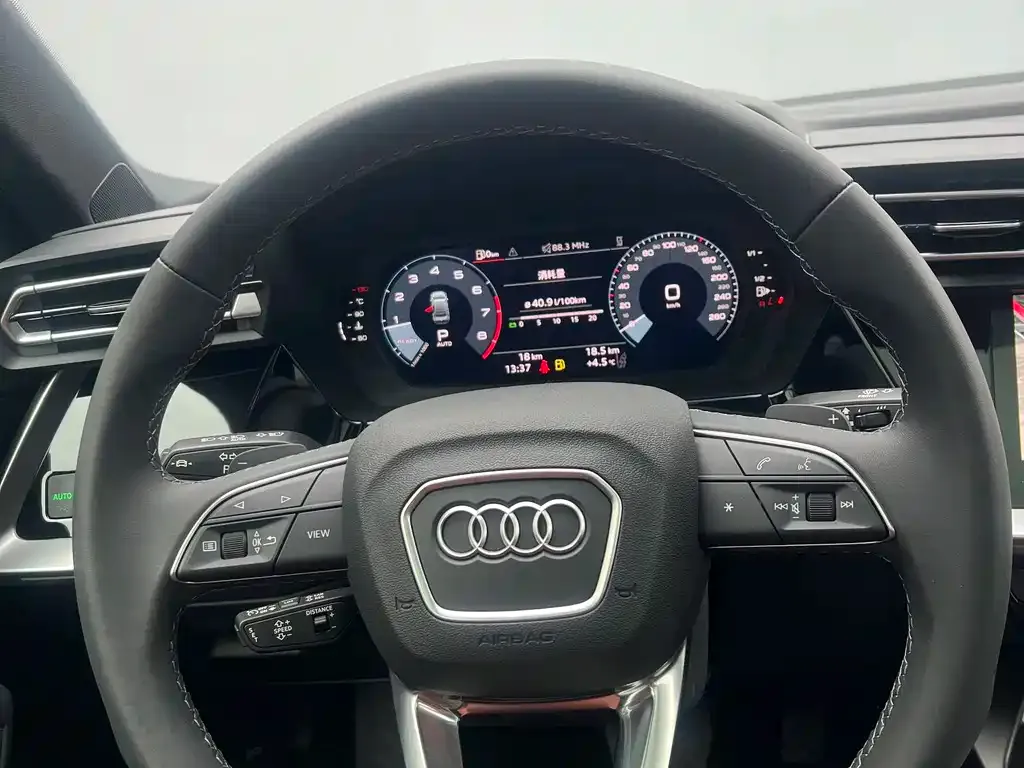 Audi A3 — фото 3