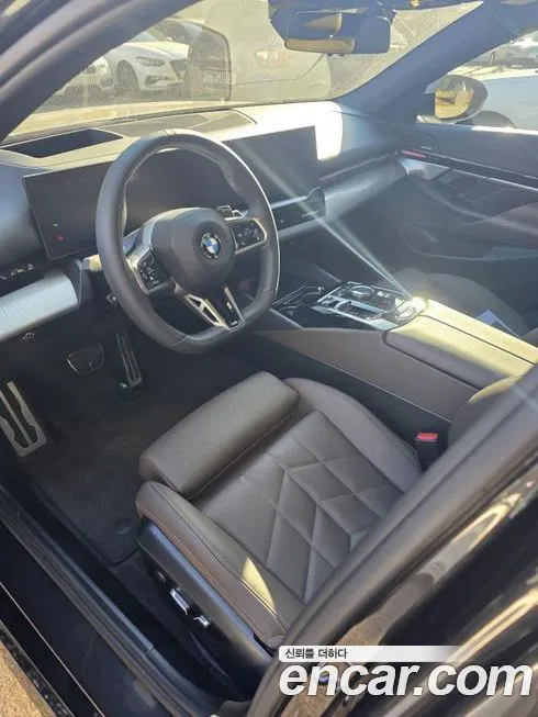 BMW 5-Series 2024 из KR, фото 4