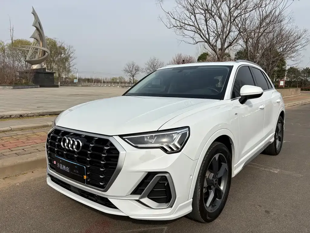 Audi Q3 2023 из CN, фото 1