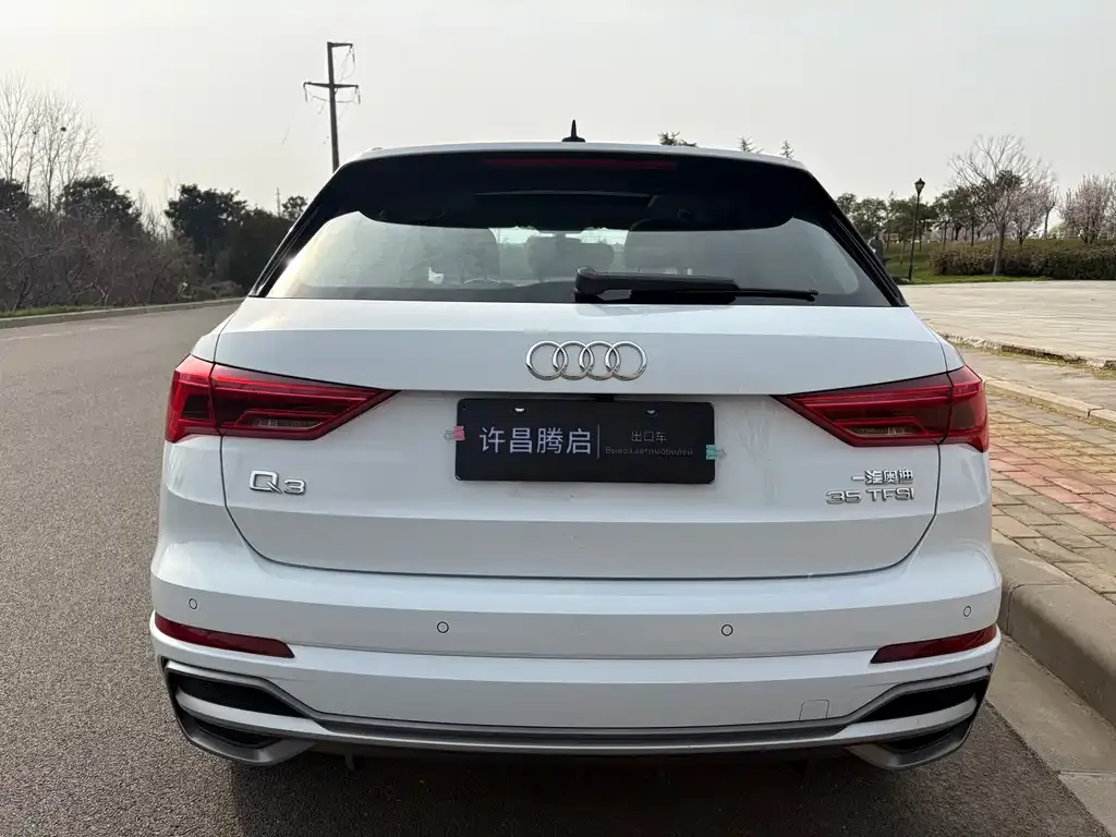 Audi Q3 2023 из CN, фото 6