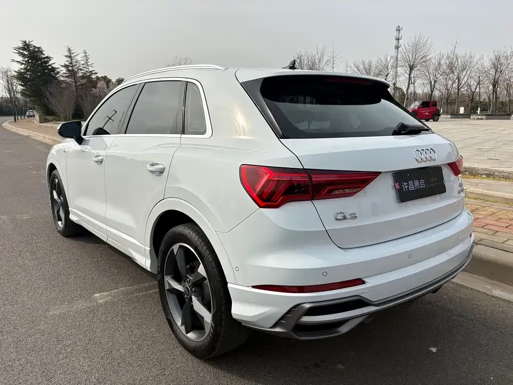 Audi Q3 2023 из CN, фото 4