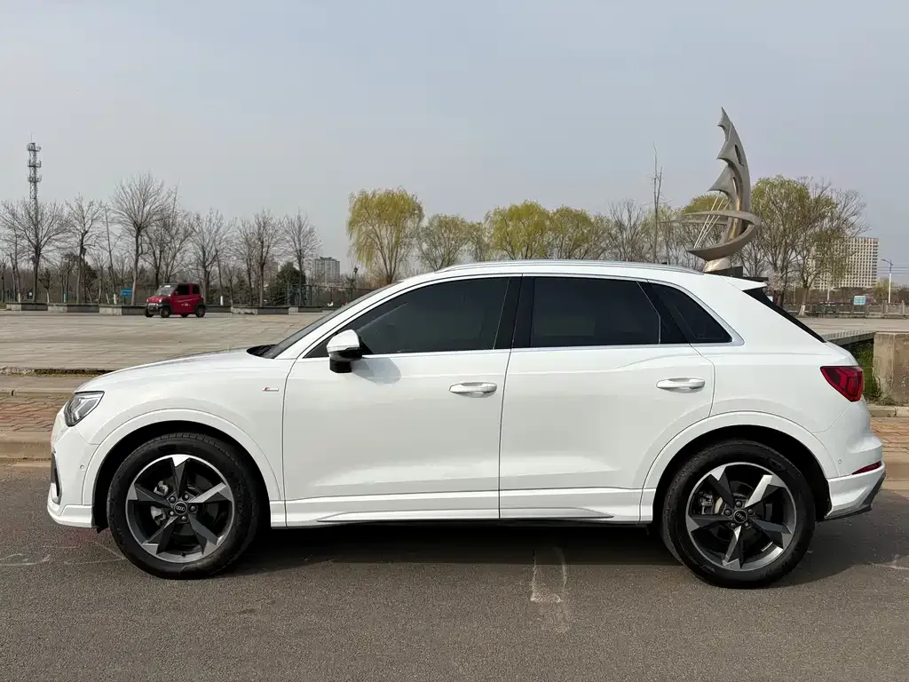 Audi Q3 2023 из CN, фото 8