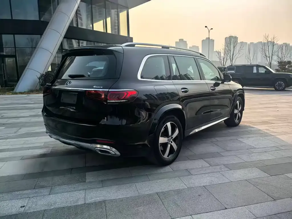 Mercedes-Benz GLS — фото 9