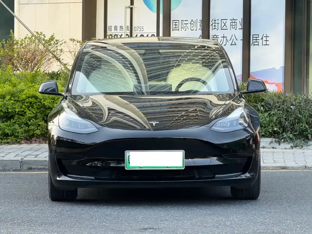Tesla Model 3 — фото 5