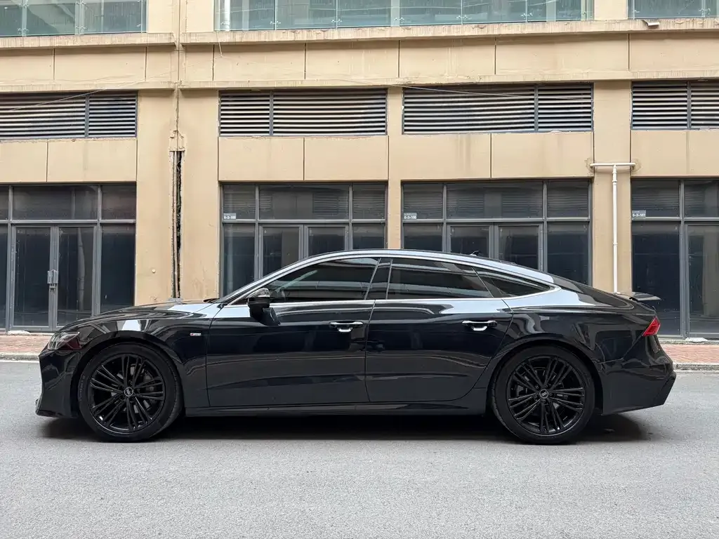 Audi A7 — фото 5