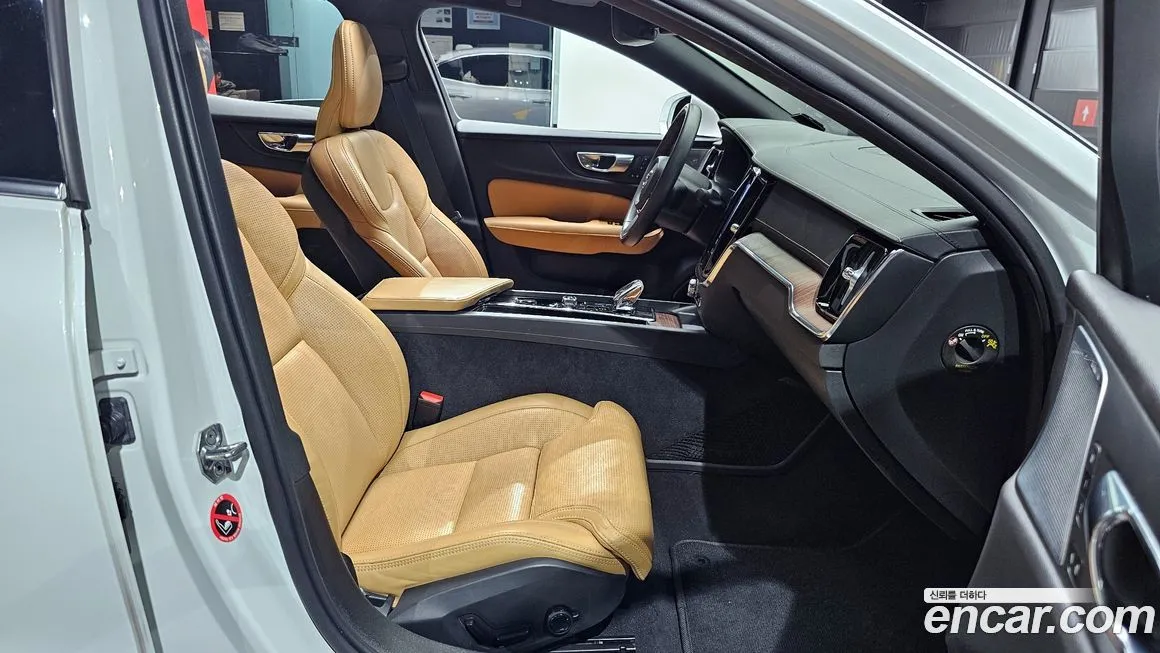 Volvo S60 2021 из KR, фото 9