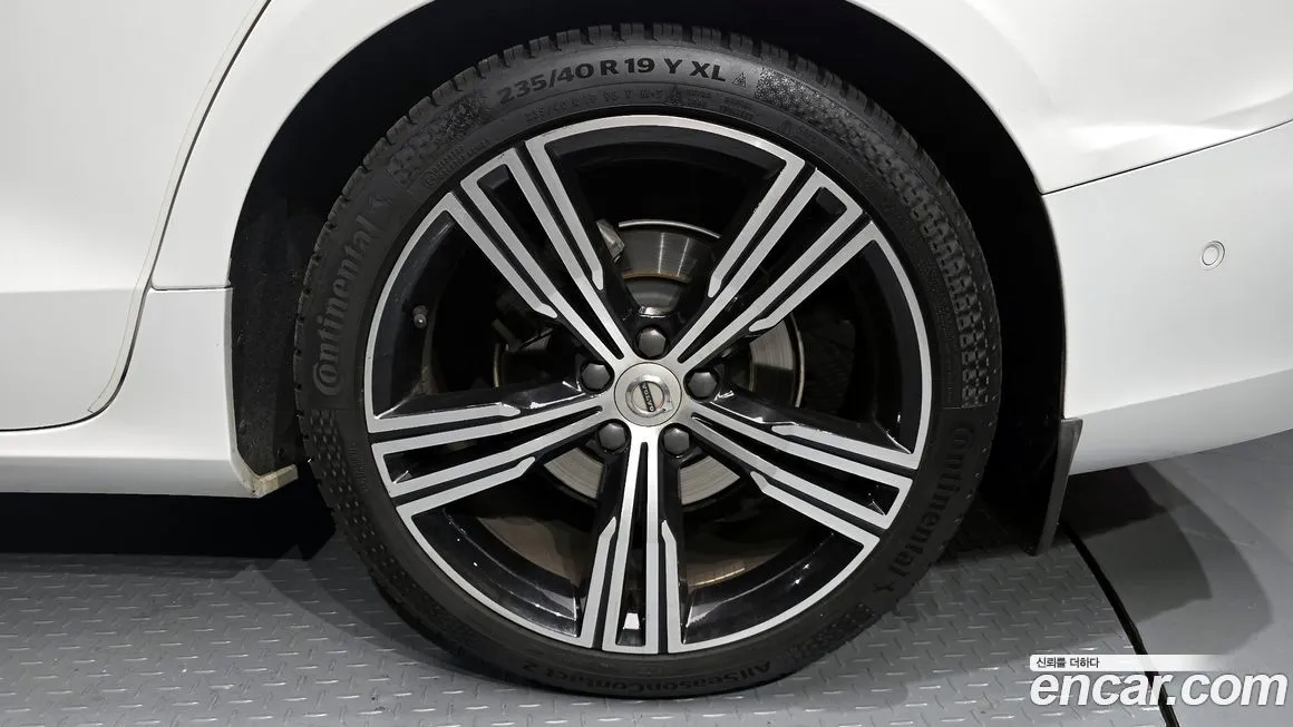 Volvo S60 2021 из KR, фото 10