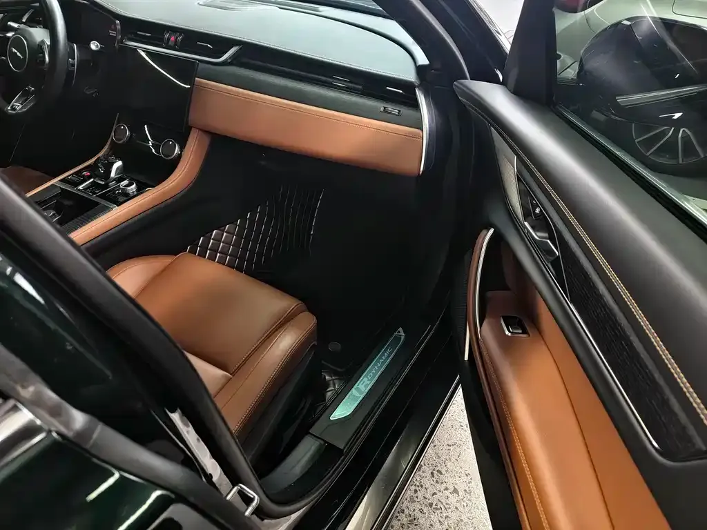Jaguar XFL 2021 из CN, фото 8