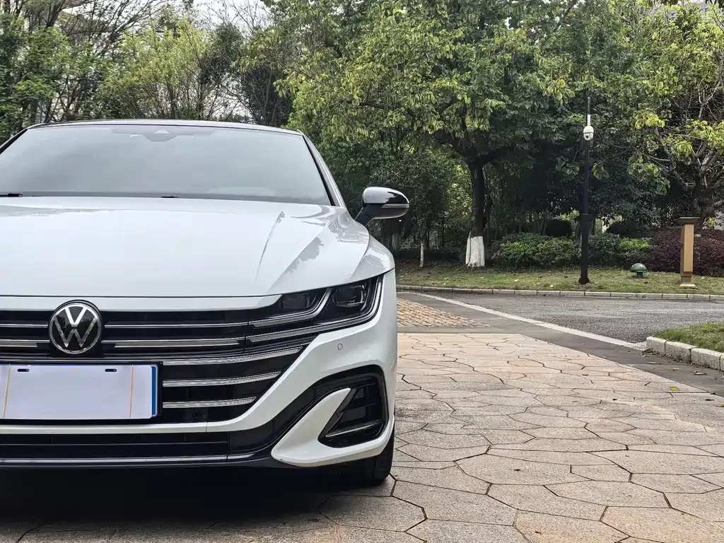 Volkswagen CC 2023 из CN, фото 9