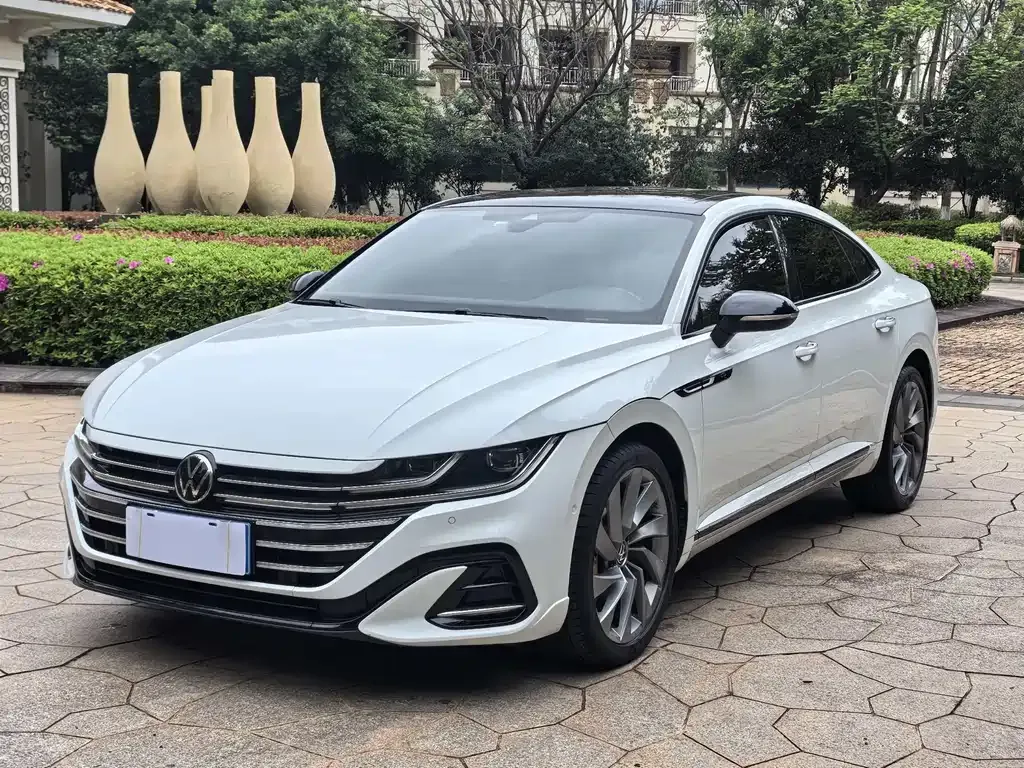 Volkswagen CC 2023 из CN, фото 8